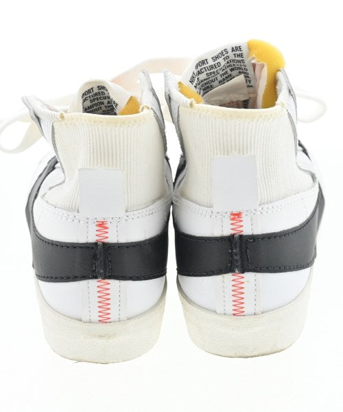 NIKE รองเท้าผ้าใบ