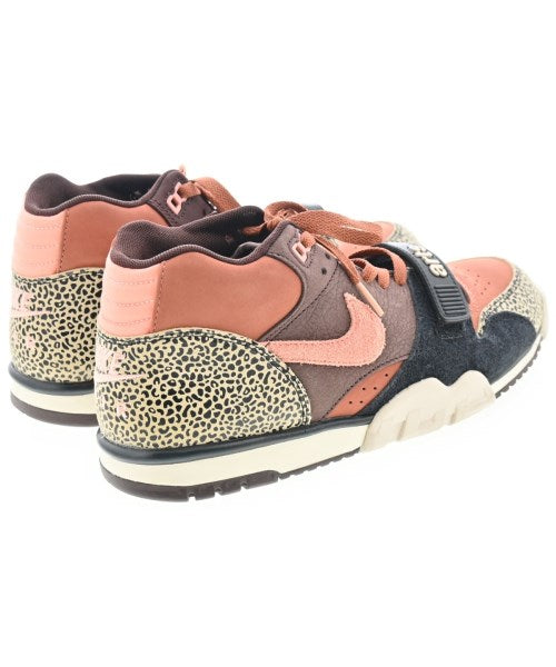 NIKE รองเท้าผ้าใบ