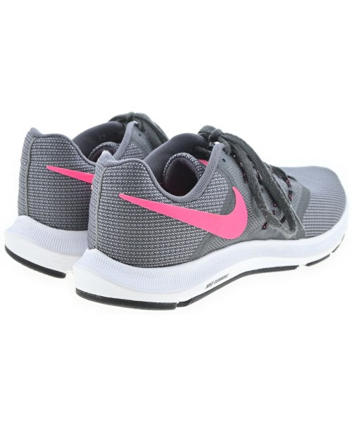 NIKE รองเท้าผ้าใบ