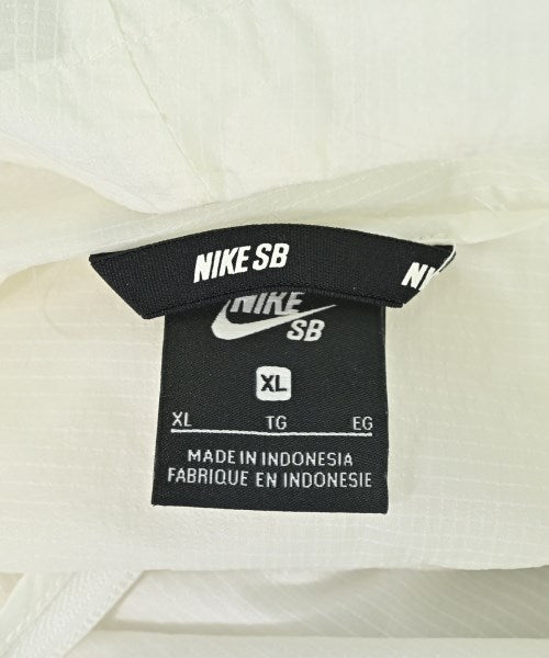 NIKE แจ็คเก็ตเบลาส์ อื่น
