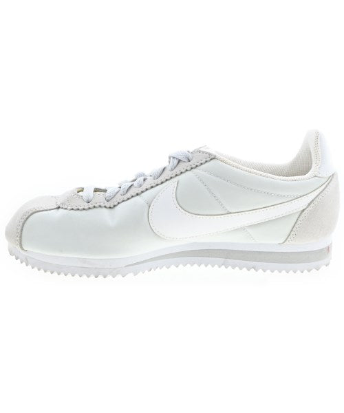 NIKE รองเท้าผ้าใบ