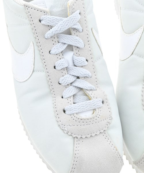 NIKE รองเท้าผ้าใบ