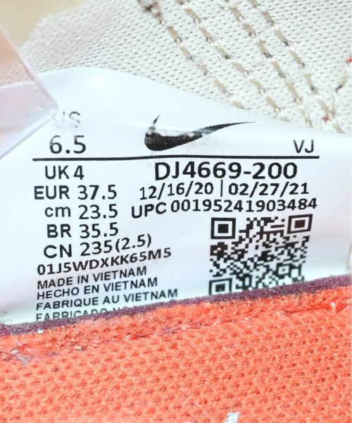NIKE รองเท้าผ้าใบ