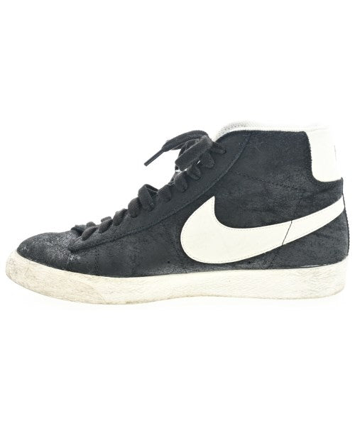 NIKE รองเท้าผ้าใบ