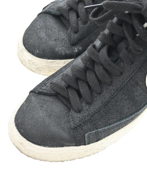 NIKE รองเท้าผ้าใบ