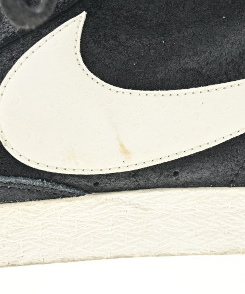 NIKE รองเท้าผ้าใบ
