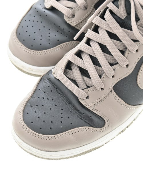 NIKE รองเท้าผ้าใบ