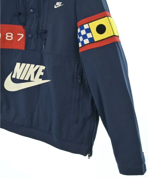 NIKE แจ็คเก็ตเบลาส์