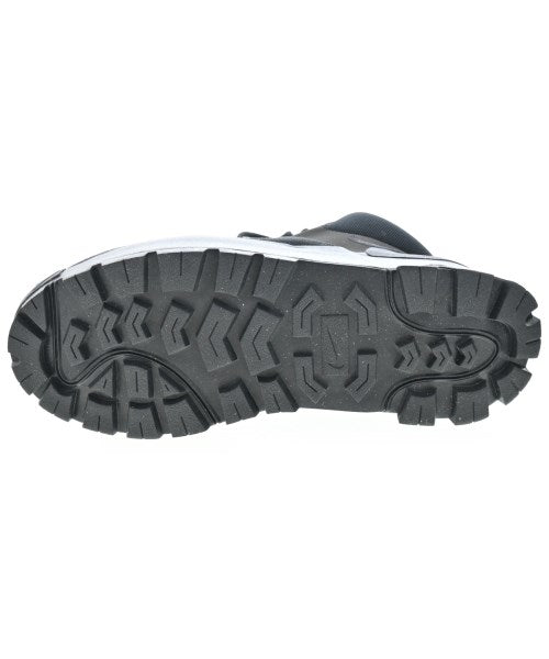 NIKE รองเท้าผ้าใบ