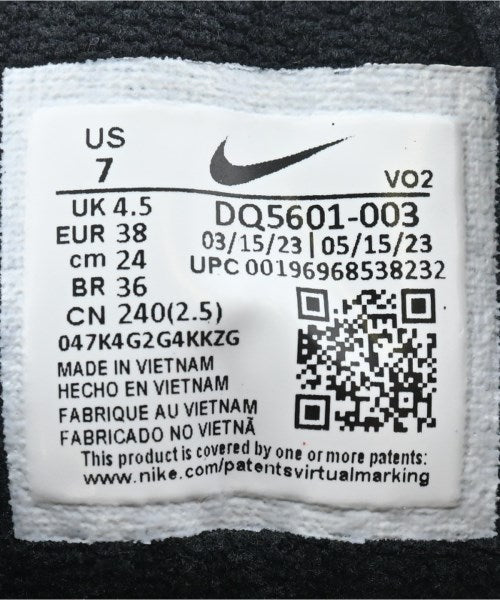 NIKE รองเท้าผ้าใบ