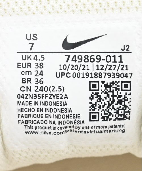 NIKE รองเท้าผ้าใบ