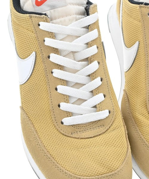 NIKE รองเท้าผ้าใบ