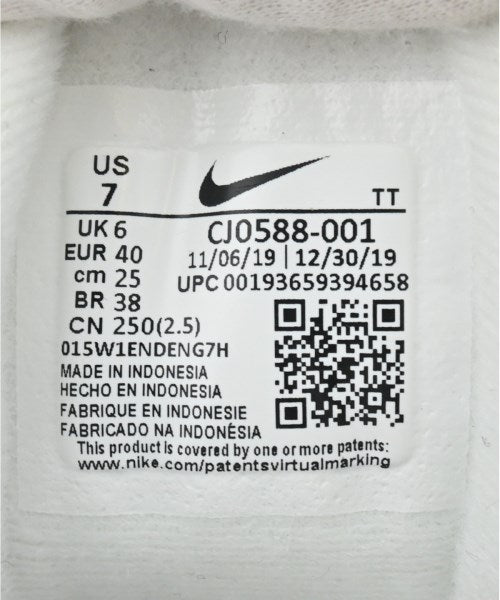 NIKE รองเท้าผ้าใบ