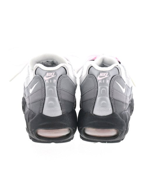 NIKE รองเท้าผ้าใบ