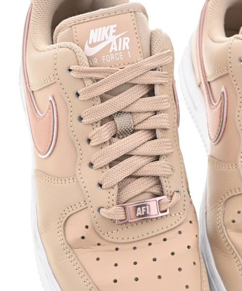 NIKE รองเท้าผ้าใบ
