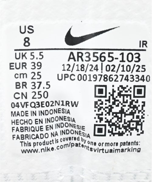 NIKE รองเท้าผ้าใบ