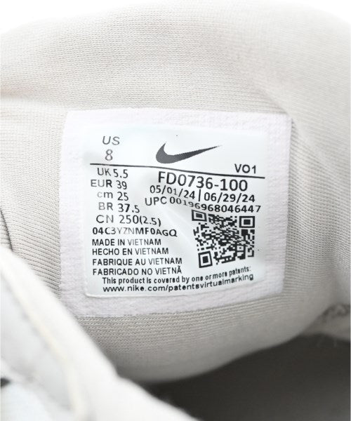 NIKE รองเท้าผ้าใบ