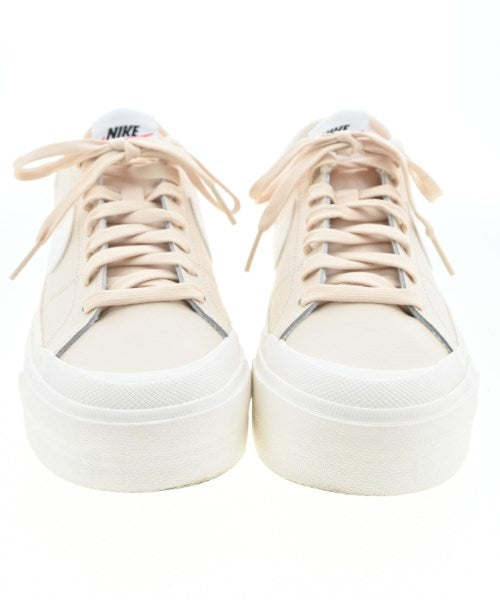NIKE รองเท้าผ้าใบ
