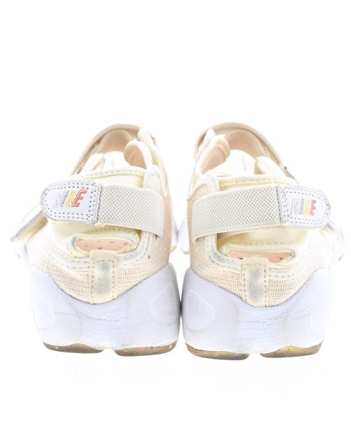 NIKE รองเท้าผ้าใบ