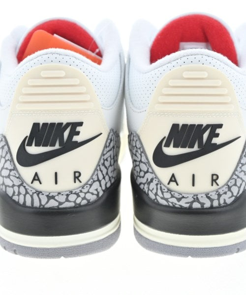 NIKE รองเท้าผ้าใบ