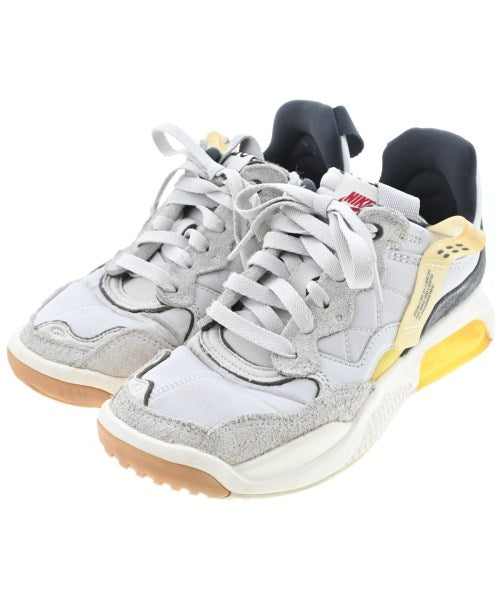 NIKE รองเท้าผ้าใบ