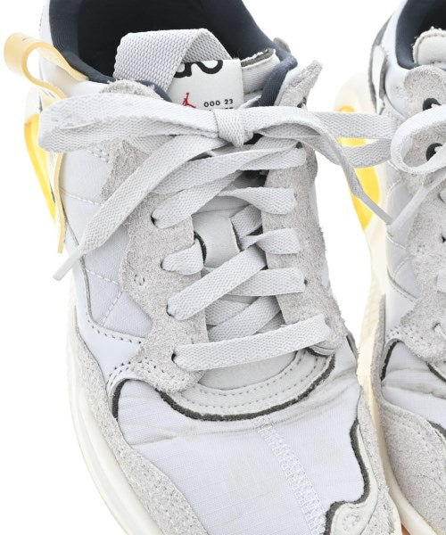 NIKE รองเท้าผ้าใบ