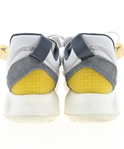 NIKE รองเท้าผ้าใบ