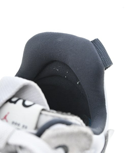 NIKE รองเท้าผ้าใบ