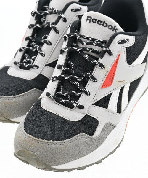 Reebok รองเท้าผ้าใบ