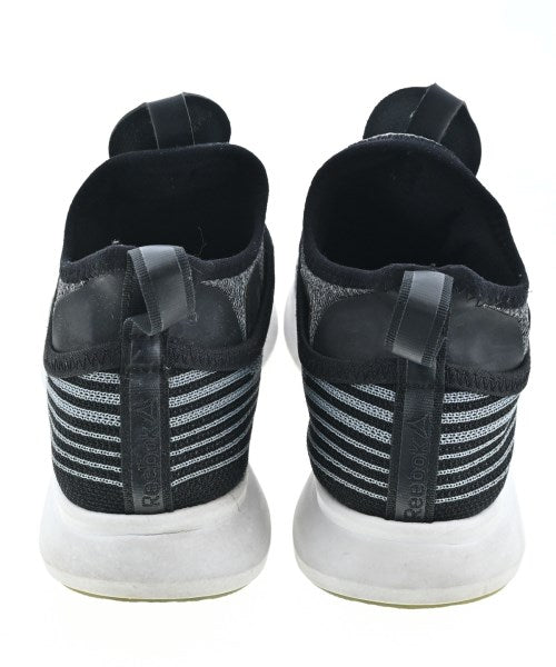 Reebok รองเท้าผ้าใบ