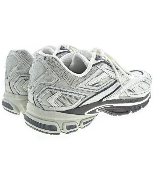 Reebok รองเท้าผ้าใบ