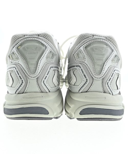 Reebok รองเท้าผ้าใบ