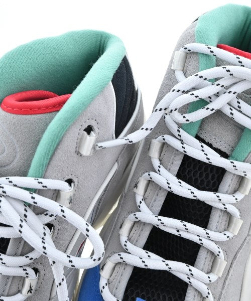 Reebok รองเท้าผ้าใบ