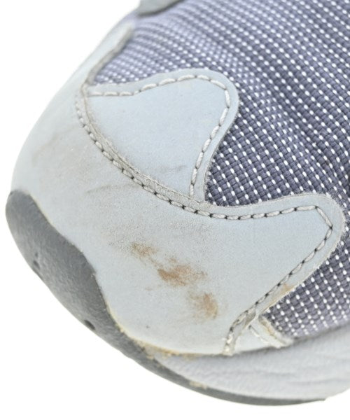 Reebok รองเท้าผ้าใบ