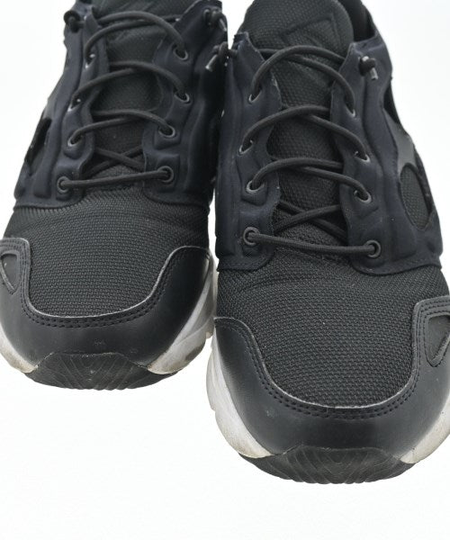 Reebok รองเท้าผ้าใบ