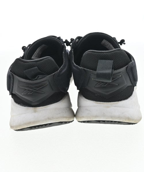 Reebok รองเท้าผ้าใบ