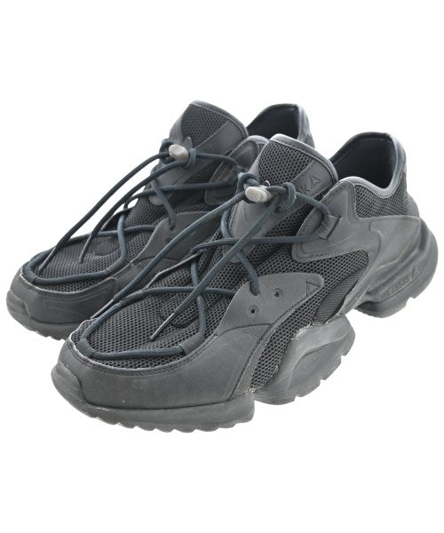 Reebok รองเท้าผ้าใบ
