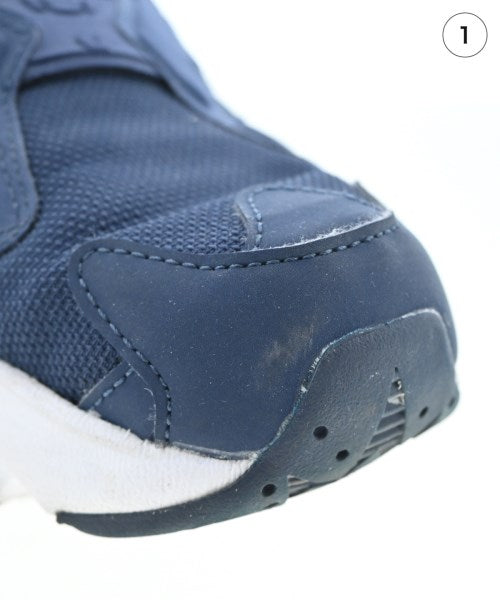 Reebok รองเท้าผ้าใบ