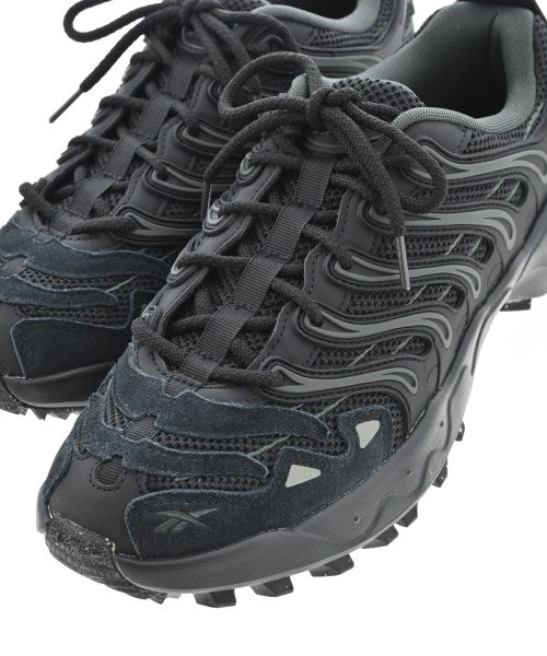 Reebok รองเท้าผ้าใบ