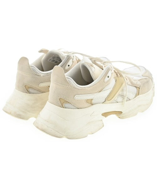 Reebok รองเท้าผ้าใบ