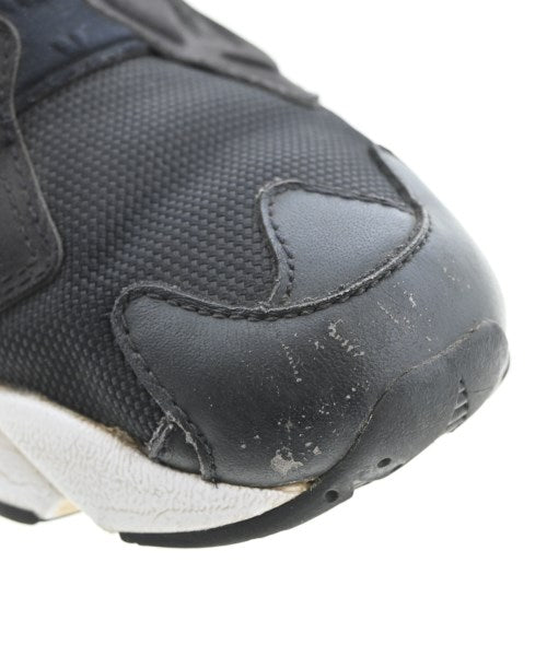 Reebok รองเท้าผ้าใบ