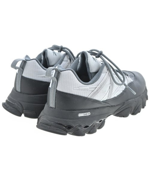 Reebok รองเท้าผ้าใบ