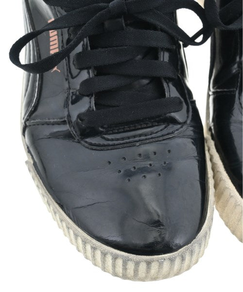 PUMA รองเท้าผ้าใบ