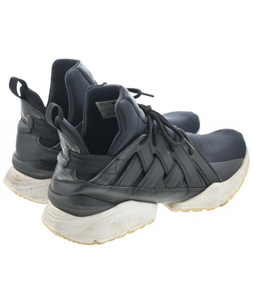 PUMA รองเท้าผ้าใบ