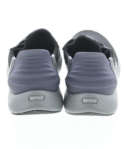 PUMA รองเท้าผ้าใบ