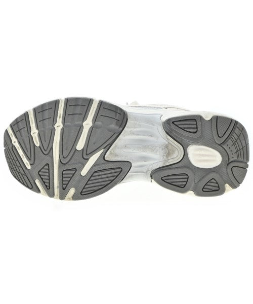 PUMA รองเท้าผ้าใบ