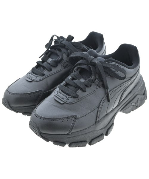 PUMA รองเท้าผ้าใบ