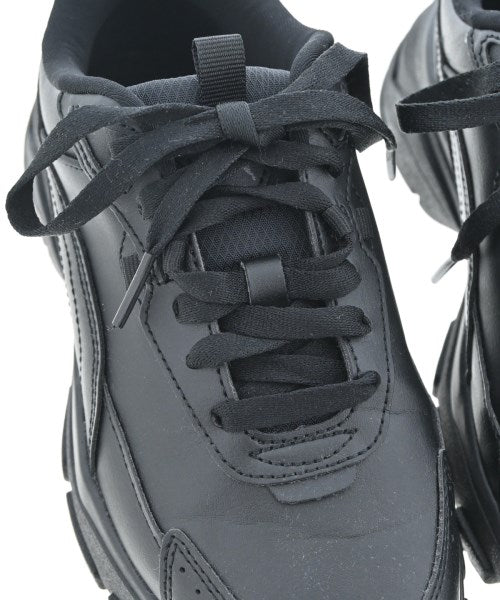 PUMA รองเท้าผ้าใบ