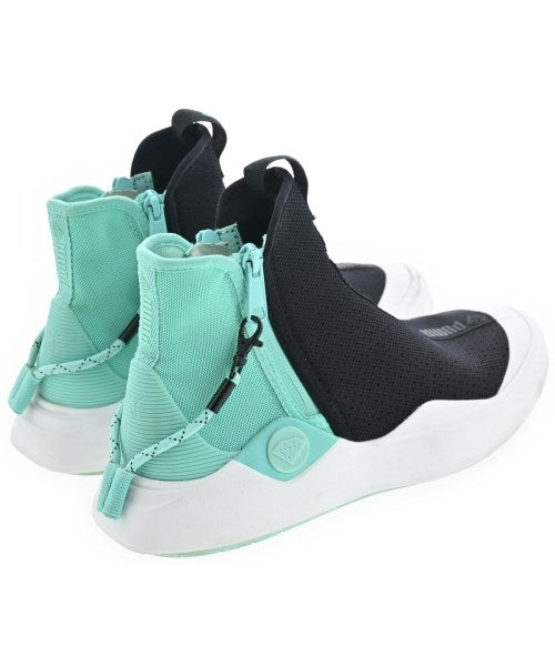 PUMA รองเท้าผ้าใบ