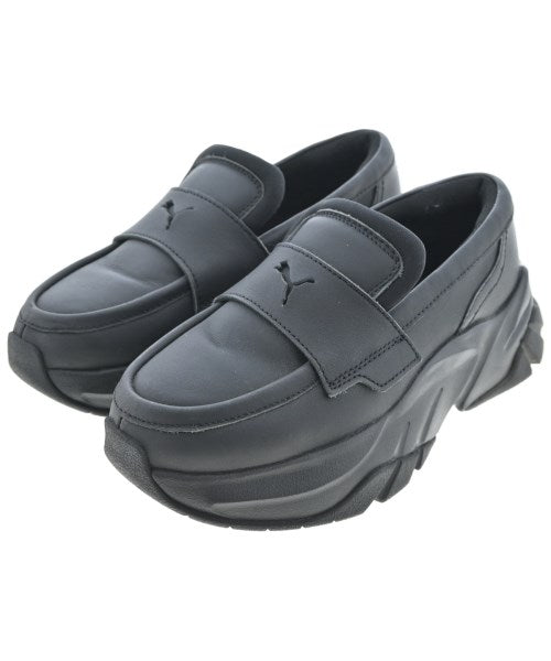 PUMA รองเท้าผ้าใบ